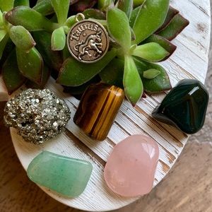 Zodiac Crystal Stone Taurus Set